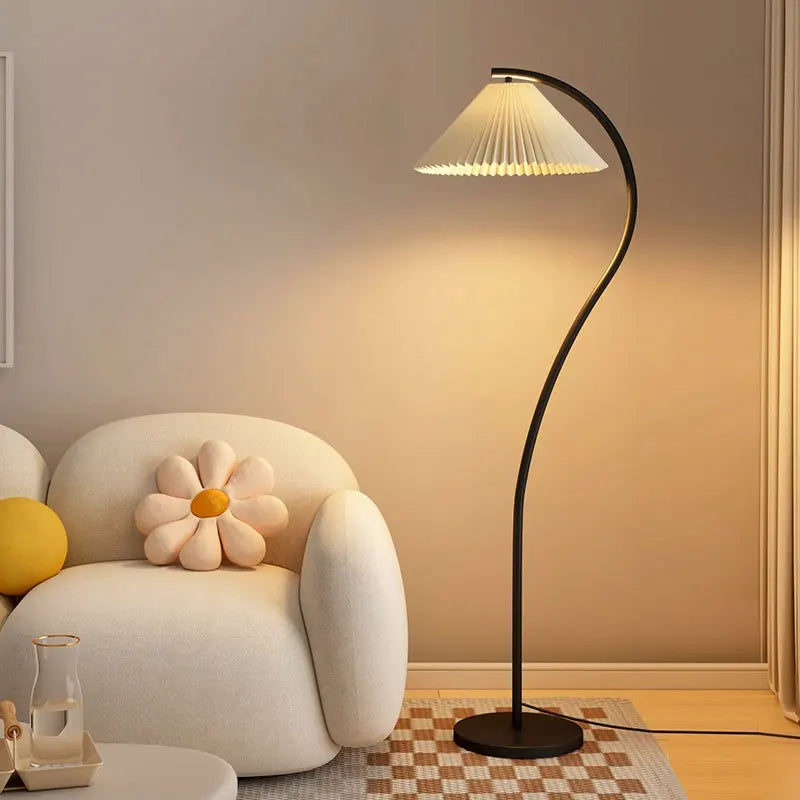 Plissé Cream Floor Lamp