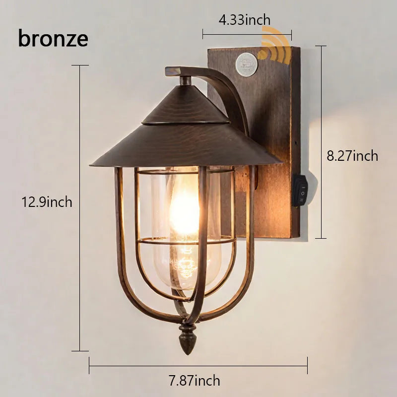 Villa Motion-Sensor Lantern