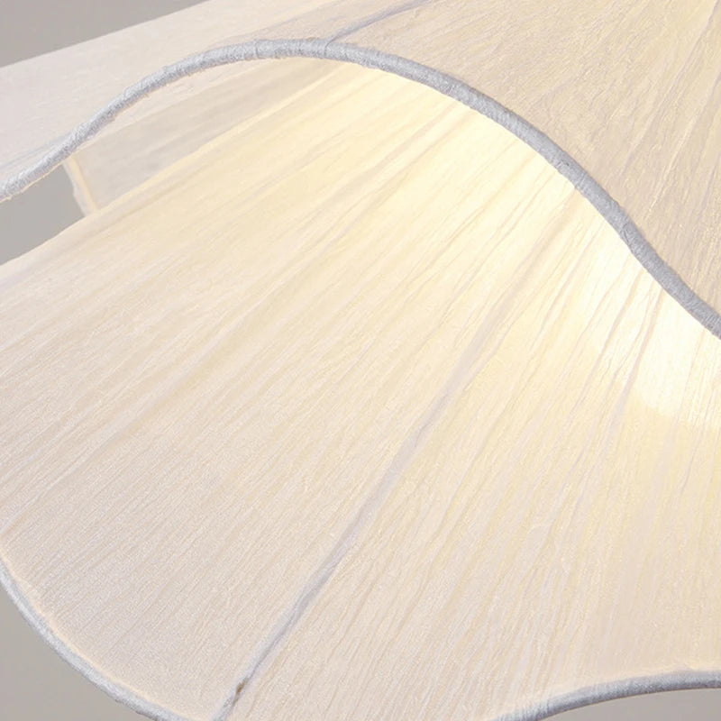 Fleur Blanc Chandelier