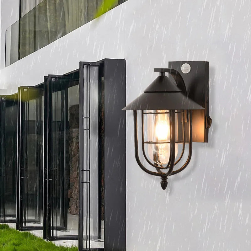 Villa Motion-Sensor Lantern