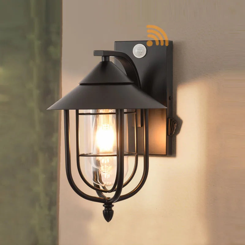 Villa Motion-Sensor Lantern